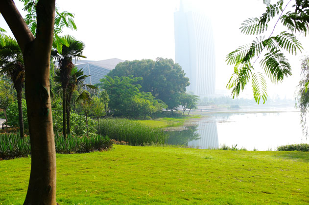 漂亮的人工生態(tài)湖